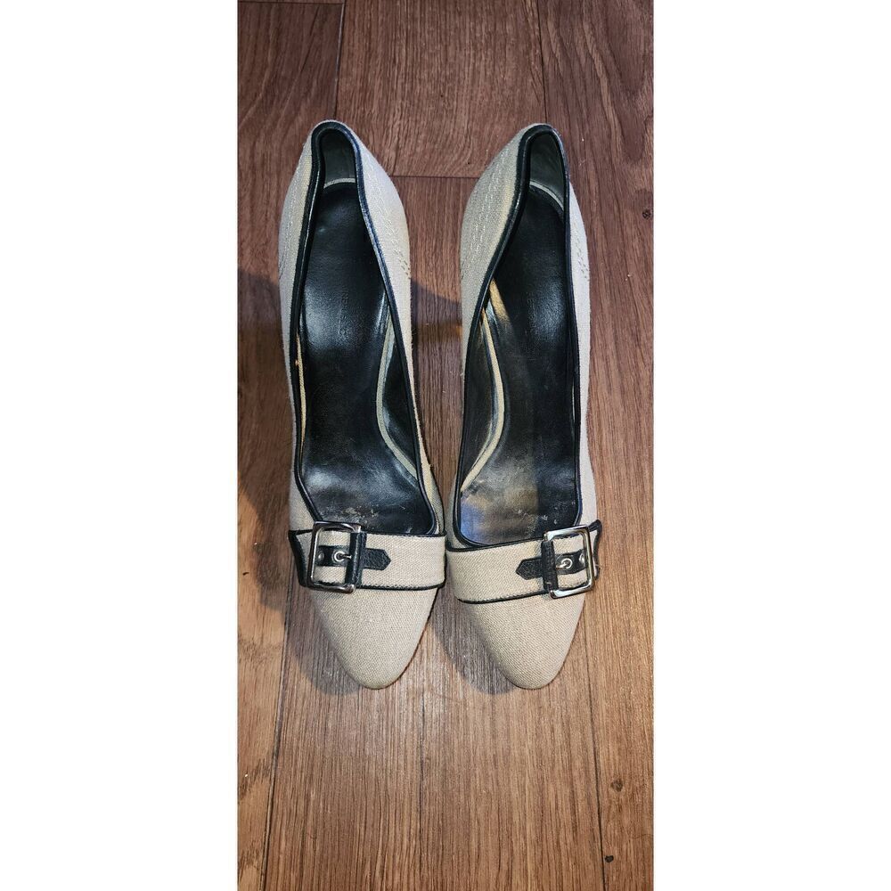 BANANA REPUBLIC PUMPS